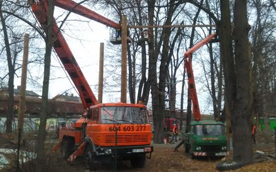 Pronájem plošin na podvozku